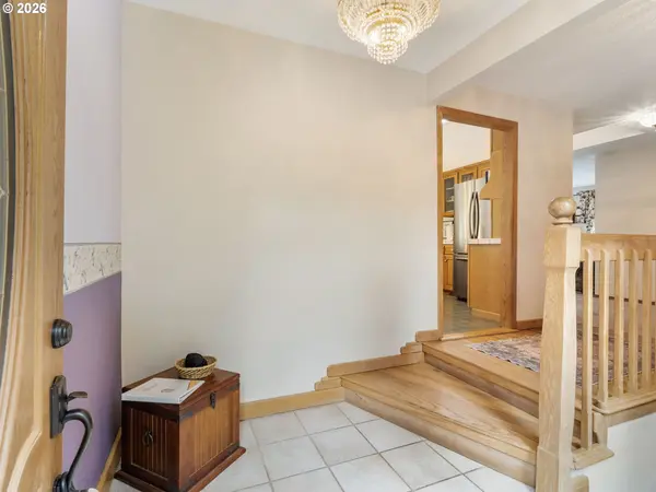 2319 EMERALD DR NW, Salem, OR 97304