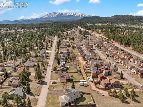 1860 Blackfoot TRL, Woodland Park, CO 80863