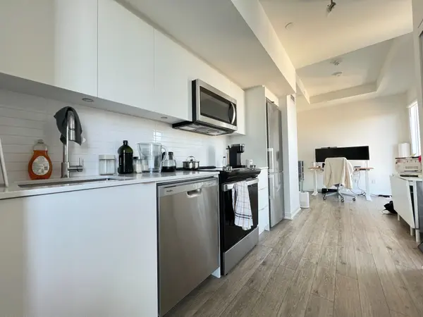 500 Wilson AVE #1211, Toronto C06, ON M3H 0E5