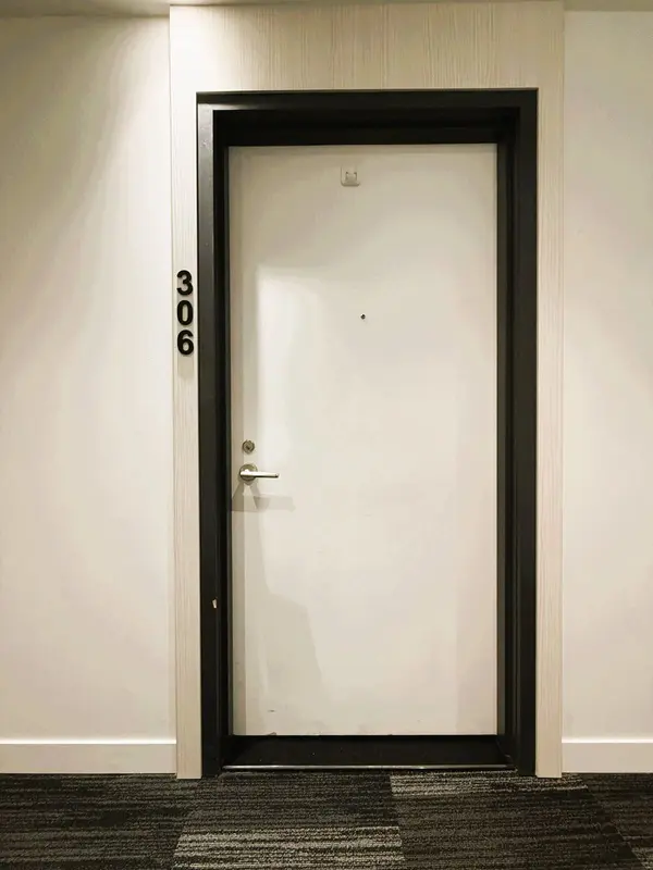 185 Alberta AVE #306, Toronto C03, ON M6C 0A5