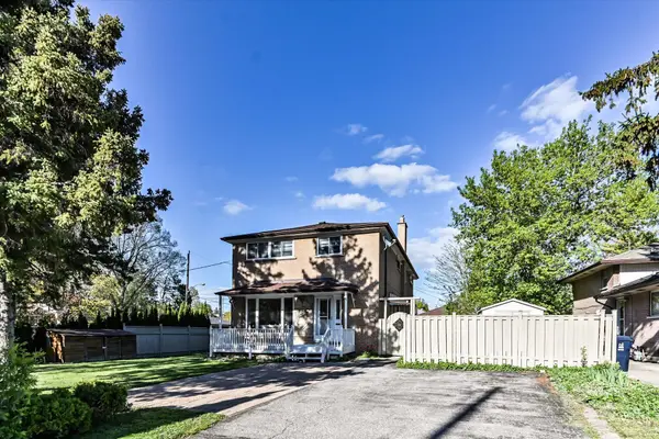 38 Logandale RD, Toronto C14, ON M2N 4H4