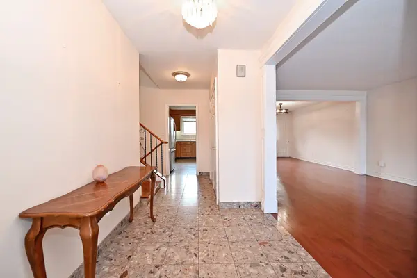 60 Brian DR, Toronto C15, ON M2J 3Y3