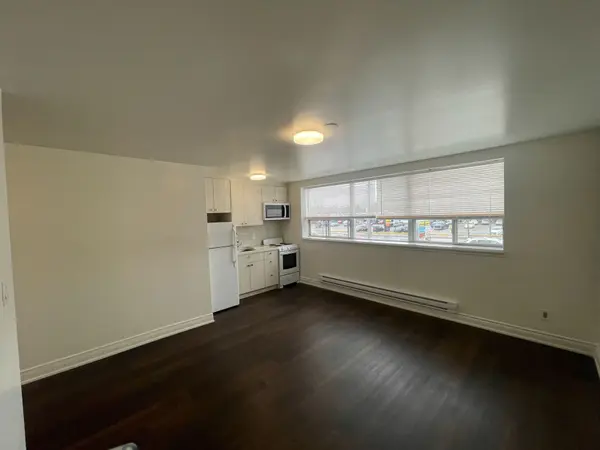 1991 Lawrence AVE E #1, Toronto E04, ON M1R 2Z2