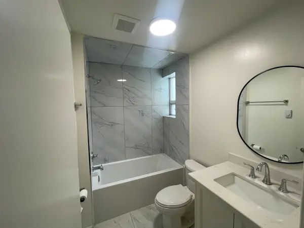 1991 Lawrence AVE E #1, Toronto E04, ON M1R 2Z2