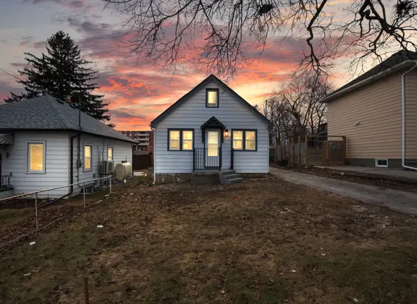 377 Adelaide AVE W, Oshawa, ON L1J 2R7