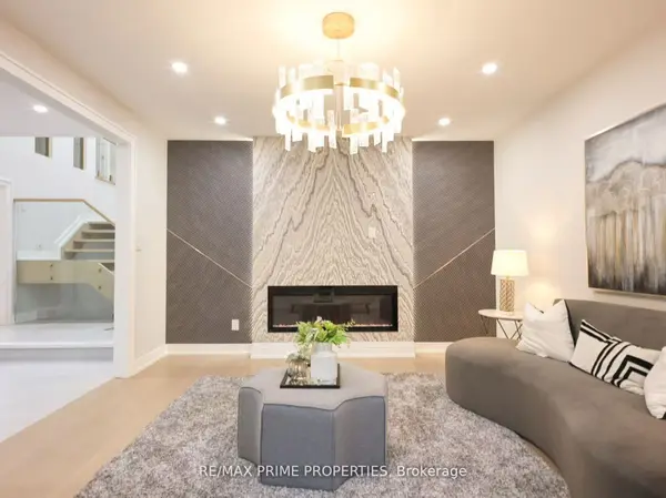 137 Old Surrey LN, Richmond Hill, ON L4C 6R9