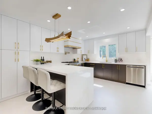 137 Old Surrey LN, Richmond Hill, ON L4C 6R9