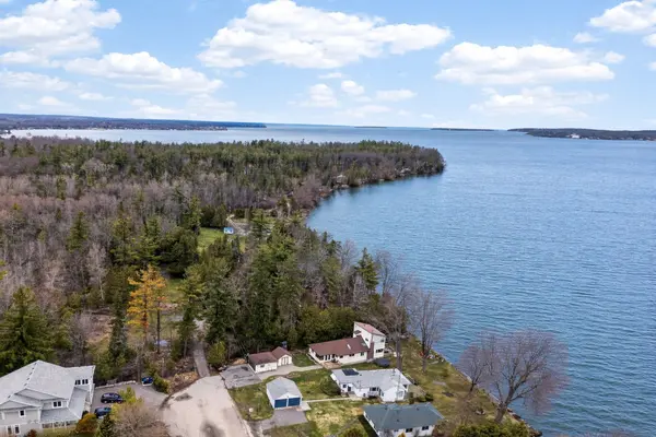 461 Limerick ST, Innisfil, ON L9S 3T7