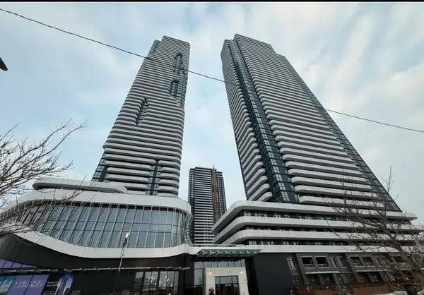 195 Commerce ST #708, Vaughan, ON L4K 5Z7