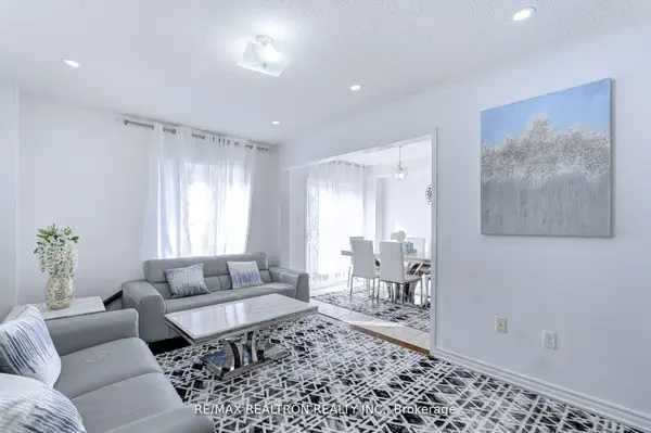 88 Banbrooke CRES, Newmarket, ON L3X 2W9