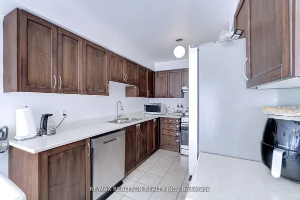 88 Banbrooke CRES, Newmarket, ON L3X 2W9