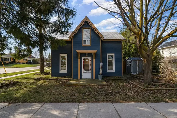 74 RODNEY ST, Collingwood, ON L9Y 1C8