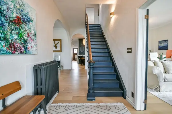 8 Lakeshore RD E, Oro-medonte, ON L0L 2E0