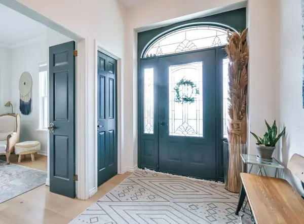 8 Lakeshore RD E, Oro-medonte, ON L0L 2E0