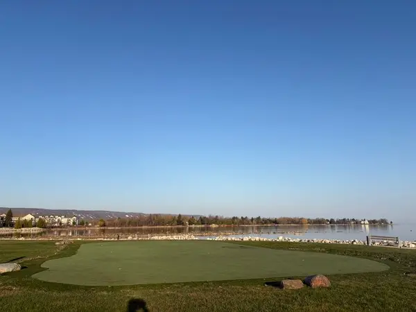 835 Suncrest CIR, Collingwood, ON L9Y 5C7