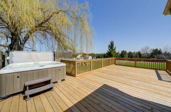 1595 County 42 RD, Clearview, ON L0M 1S0