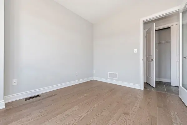 40 Wild Ginger LN, Springwater, ON L9X 2C9