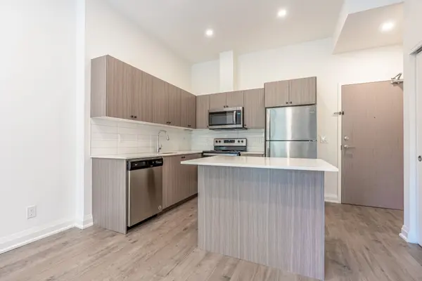 58 Lakeside TER #106, Barrie, ON L4M 0H9