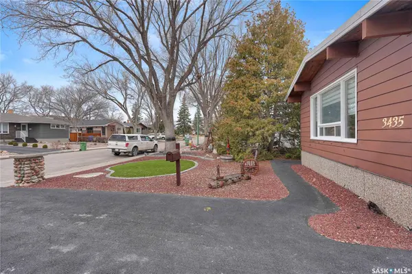 3435 Wascana STREET, Regina, SK S4S 2H2