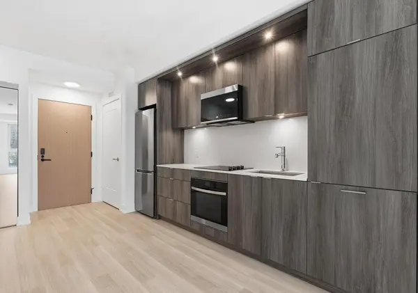 60 Central Park Road WAY #1405, Toronto W08, ON M9A 3K1