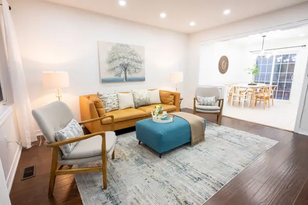 2360 Parkhaven BLVD #4, Oakville, ON L6H 7S6