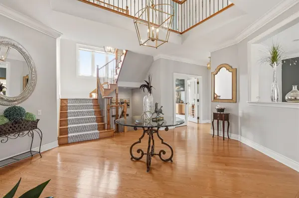 35 Links LN, Brampton, ON L6Y 5H2