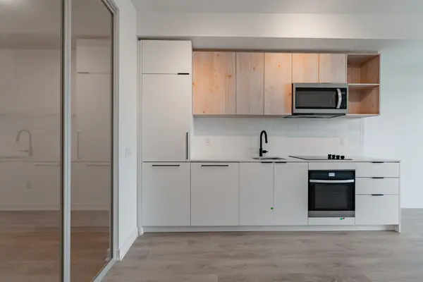 1185 Dupont ST #517, Toronto W02, ON M6H 0G5