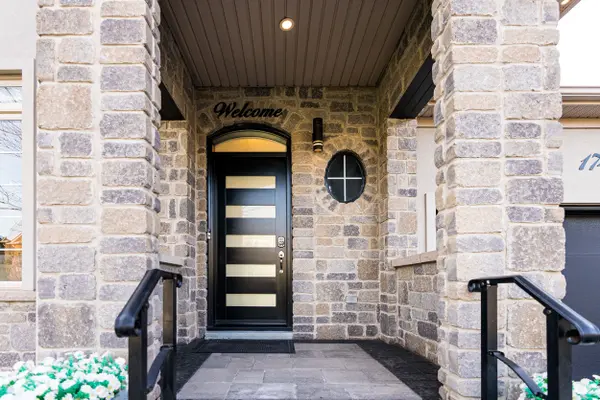 174 Milkweed WAY, Oakville, ON L6L 0A4