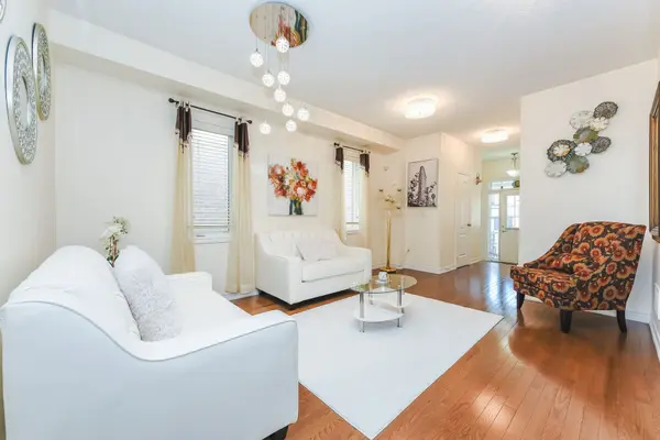 16 Altura WAY, Brampton, ON L6P 4A1