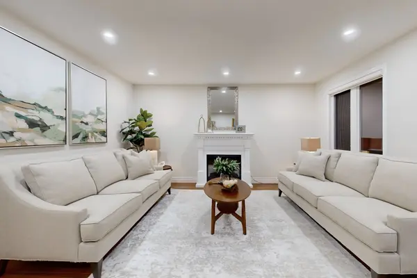 8 Chalmers CT, Brampton, ON L6Z 3G9