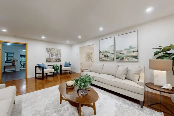 8 Chalmers CT, Brampton, ON L6Z 3G9