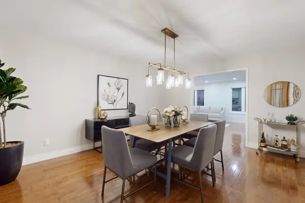 8 Chalmers CT, Brampton, ON L6Z 3G9