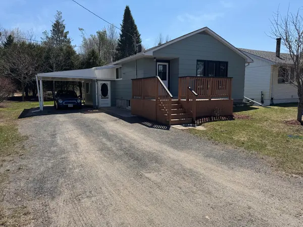 29 Hemlock ST, Highlands East, ON K0L 1M0