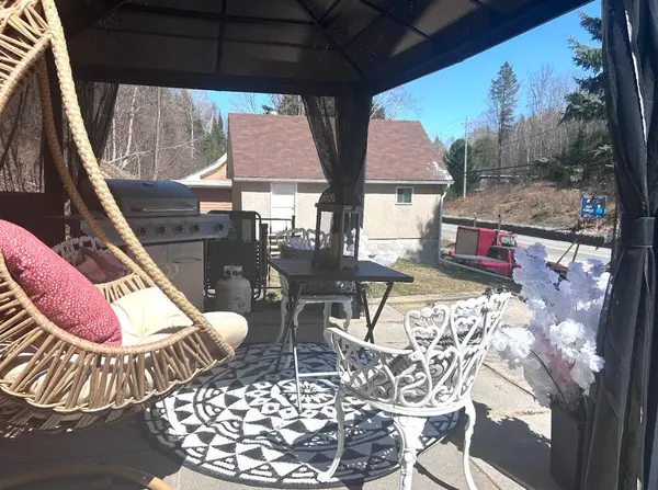 192 Monck ST, Bancroft, ON K0L 1C0