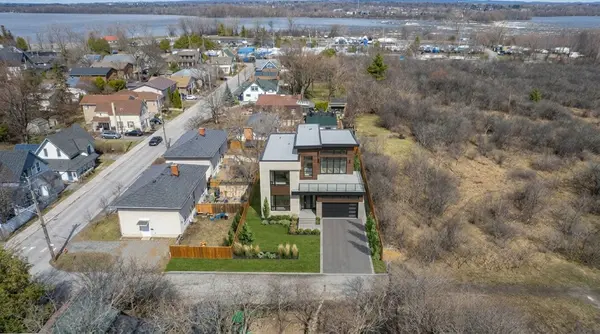 2723 Rowatt ST, Britannia - Lincoln Heights And Area, ON K2B 5W4