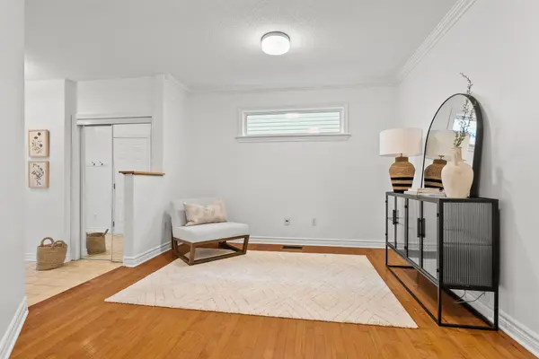 244 DEERFOX DR, Barrhaven, ON K2J 4Z2