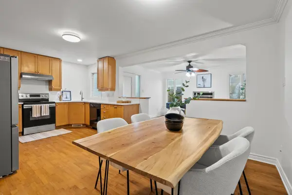 244 DEERFOX DR, Barrhaven, ON K2J 4Z2