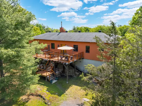 15 County Road 5 RD, Front Of Yonge, ON K0E 1R0