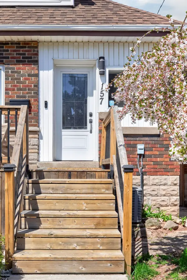 157 Cameron AVE N, Hamilton, ON L8H 4Z4