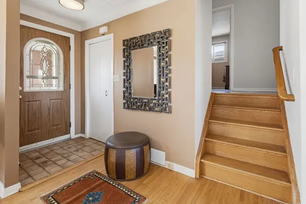 156 Lakeside DR, Grimsby, ON L3M 2L5