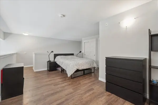 35 Kingsbury SQ #413, Guelph, ON N1L 0J4