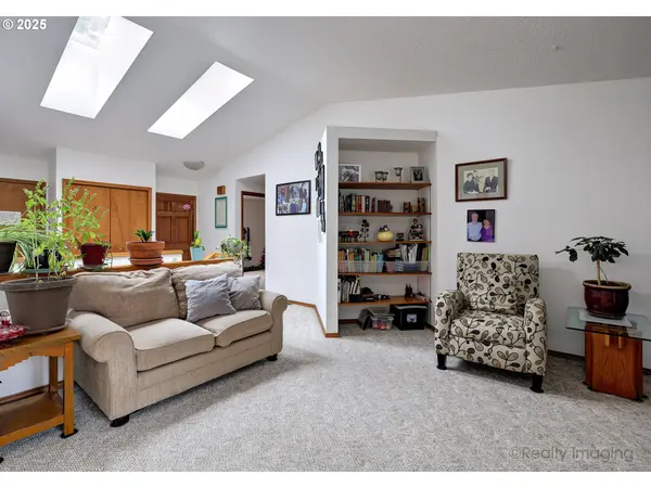 4035 SW POMONA ST, Portland, OR 97219