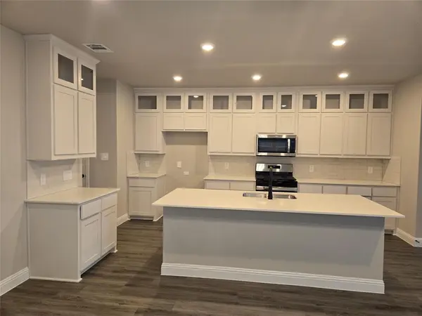 7208 Bayhill Lane, Rowlett, TX 75088