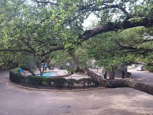 7456 E Northwest Highway #H 125, Dallas, TX 75231