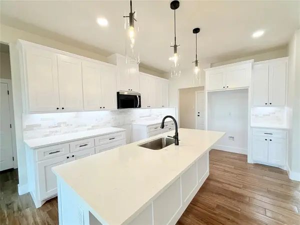 1013 Sabrina Court, Weatherford, TX 76085