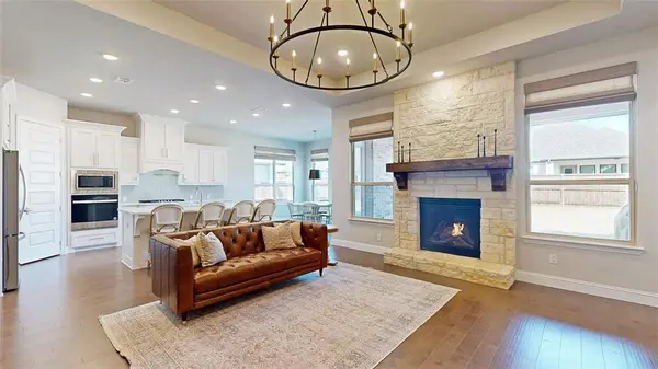 817 Fallbrook Avenue, Denton, TX 76210