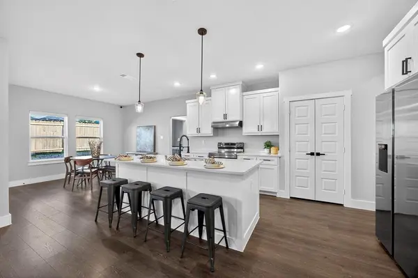 1913 E Myrtle Street, Fort Worth, TX 76104