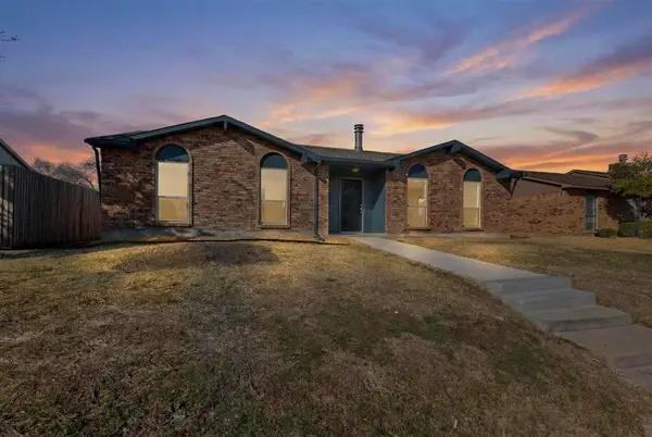 8505 Woodside Road, Rowlett, TX 75088