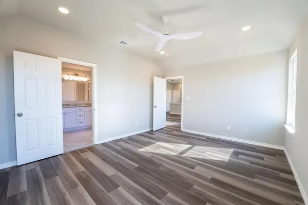 1020 Springview Lane, Mabank, TX 75147