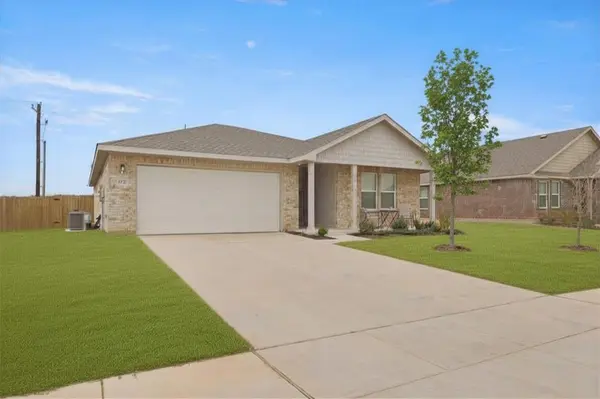 513 Jameson Street, Springtown, TX 76082